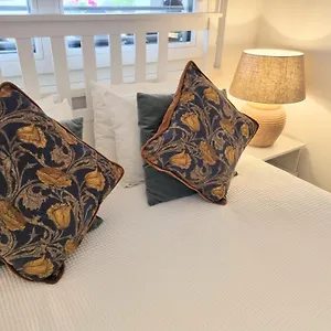 In Luxury Apartment, Near Hauptbahnhof Guest house