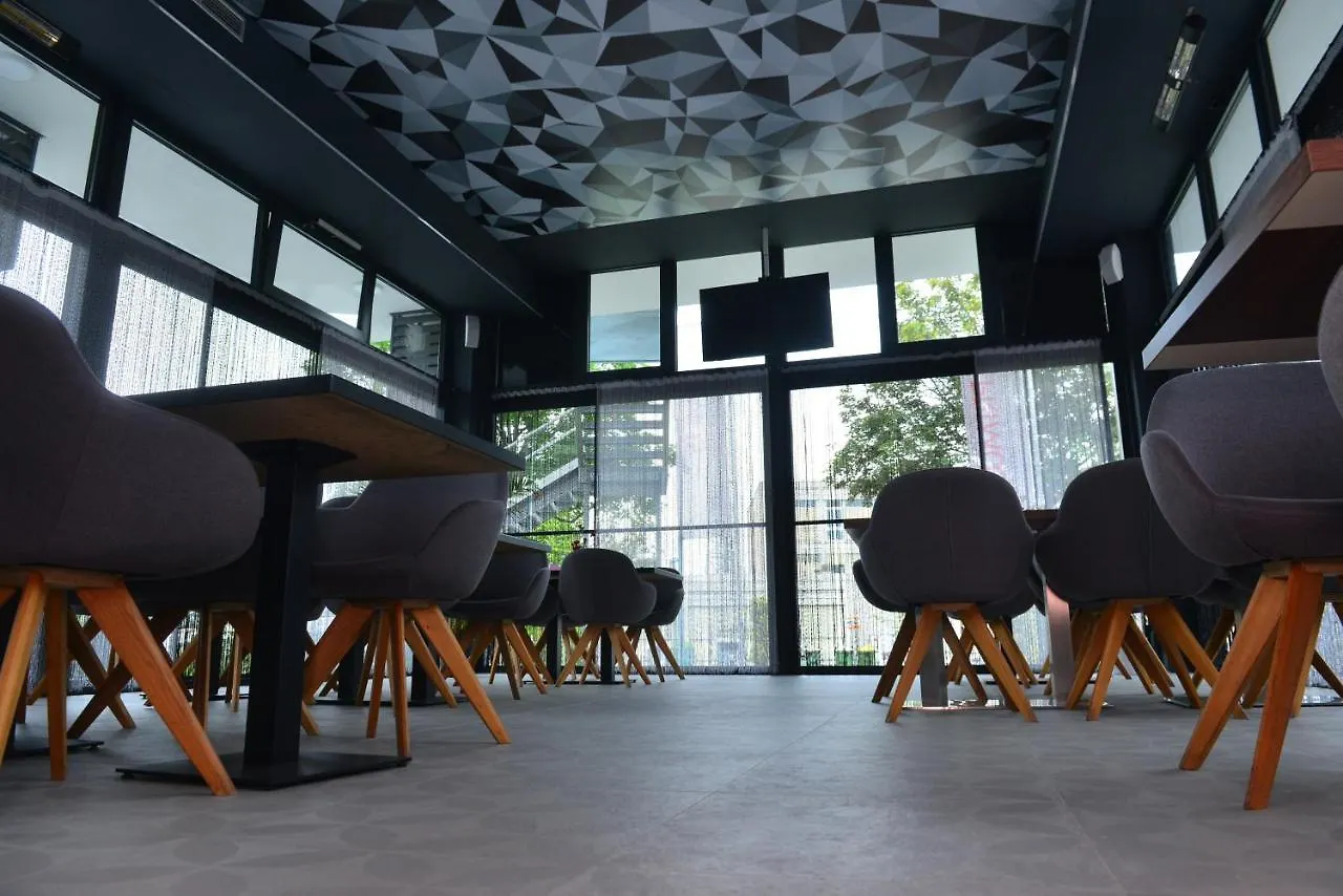וינה Primus Hotel & Apartments