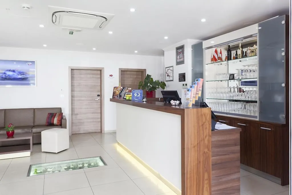 וינה Primus Hotel & Apartments
