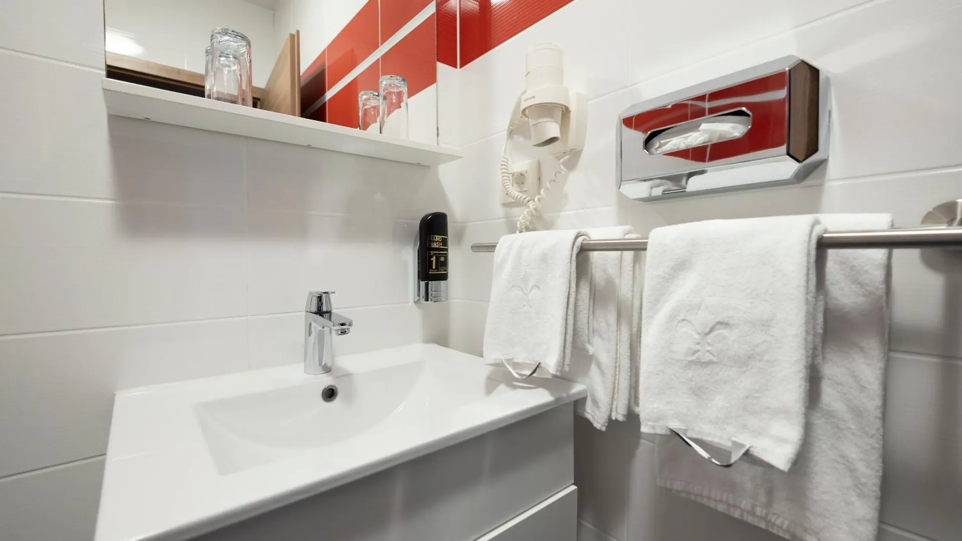 וינה Primus Hotel & Apartments