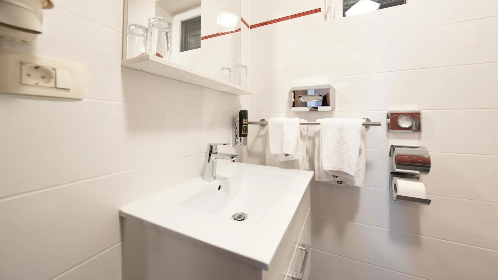 וינה Primus Hotel & Apartments