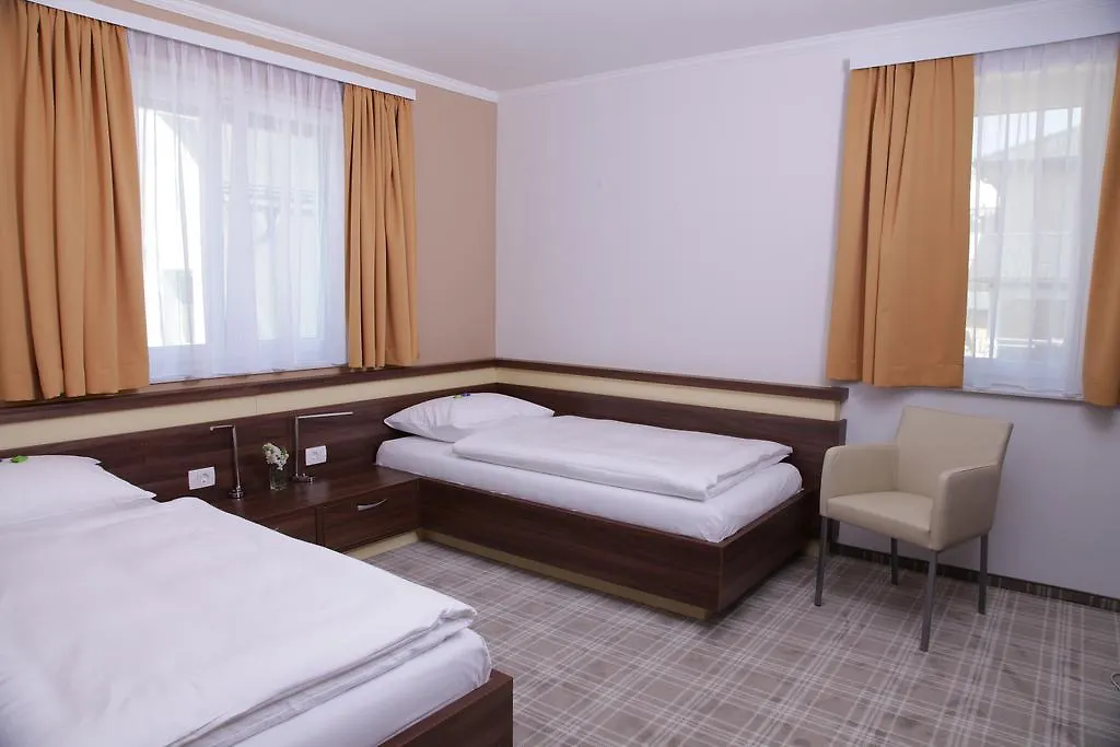 וינה Primus Hotel & Apartments
