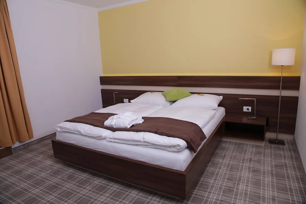 וינה Primus Hotel & Apartments