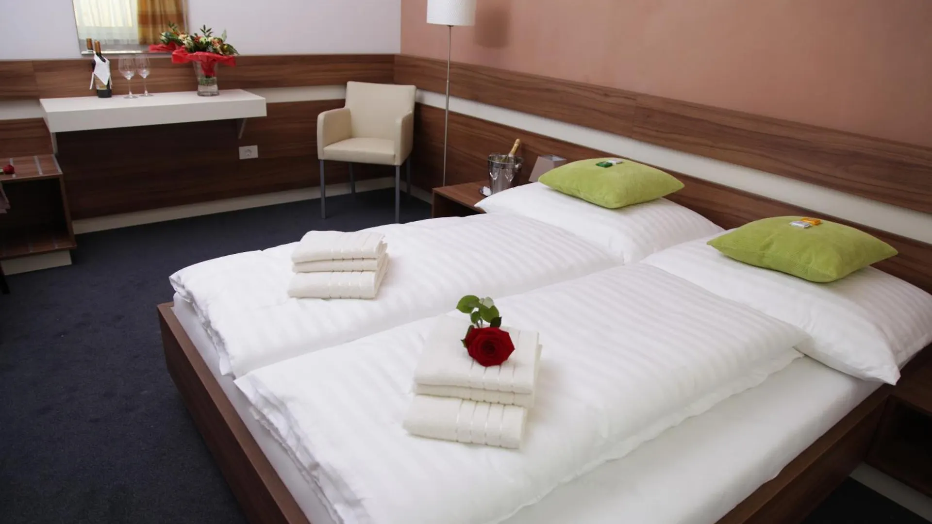 וינה Primus Hotel & Apartments