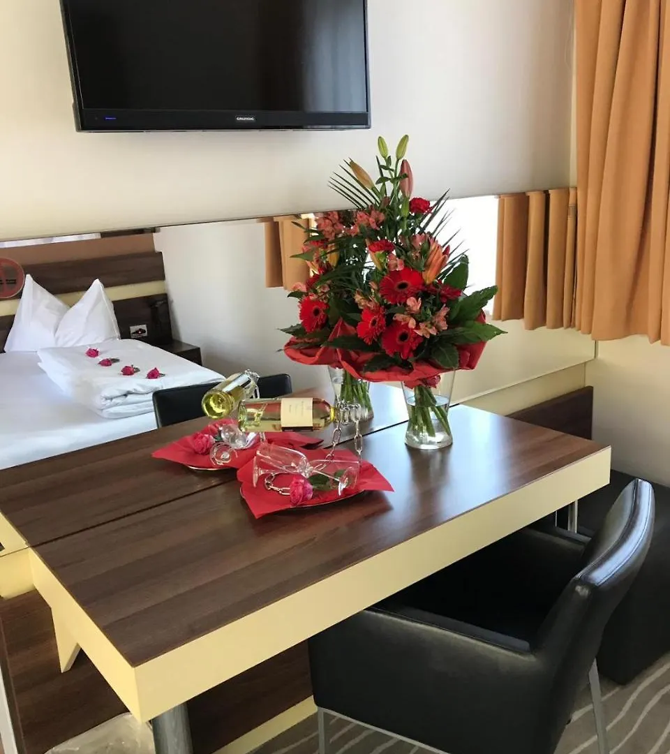 ***  וינה Primus Hotel & Apartments אוסטריה